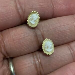 New Elegant Gold and Cream Cameo Earrings